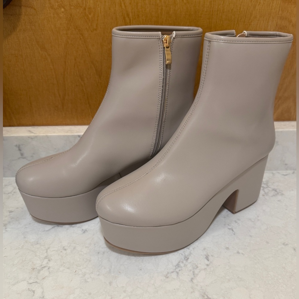 ShuShop XIVA booties. Size 10 in the color MINK